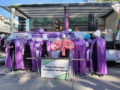 Handmaids Riot Berlin bei ihrer starken Performance