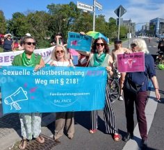 Banner FPZ Sexuelle Selbstbestimmung JETZT! Weg mit § 218!