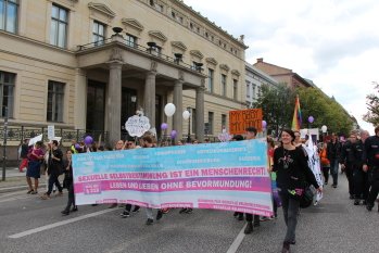 Erfolgreicher Aktionstag „Leben und lieben ohne Bevormundung“