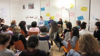 Rückblick: Salongespräch „Aufsuchende Sexual- und Gesundheitsberatung für Menschen in Berliner Unterkünften: Einblicke in den Praxisalltag von drei Projekten“